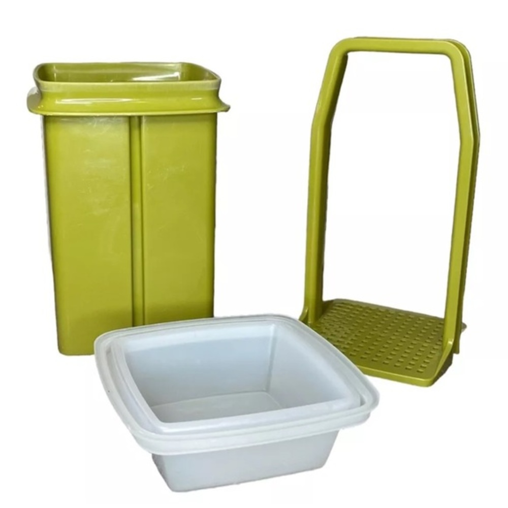 Vintage Tupperware 1330-3 Avocado Green Pickle Olive Keeper Container Canister - Picture 2 of 11